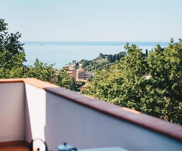 Semesterbostad La Torretta